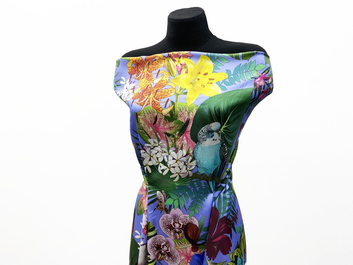 Ткань Саржевый Шёлк  лавандовый с принтом тропические цветы, попугаи  46209 5