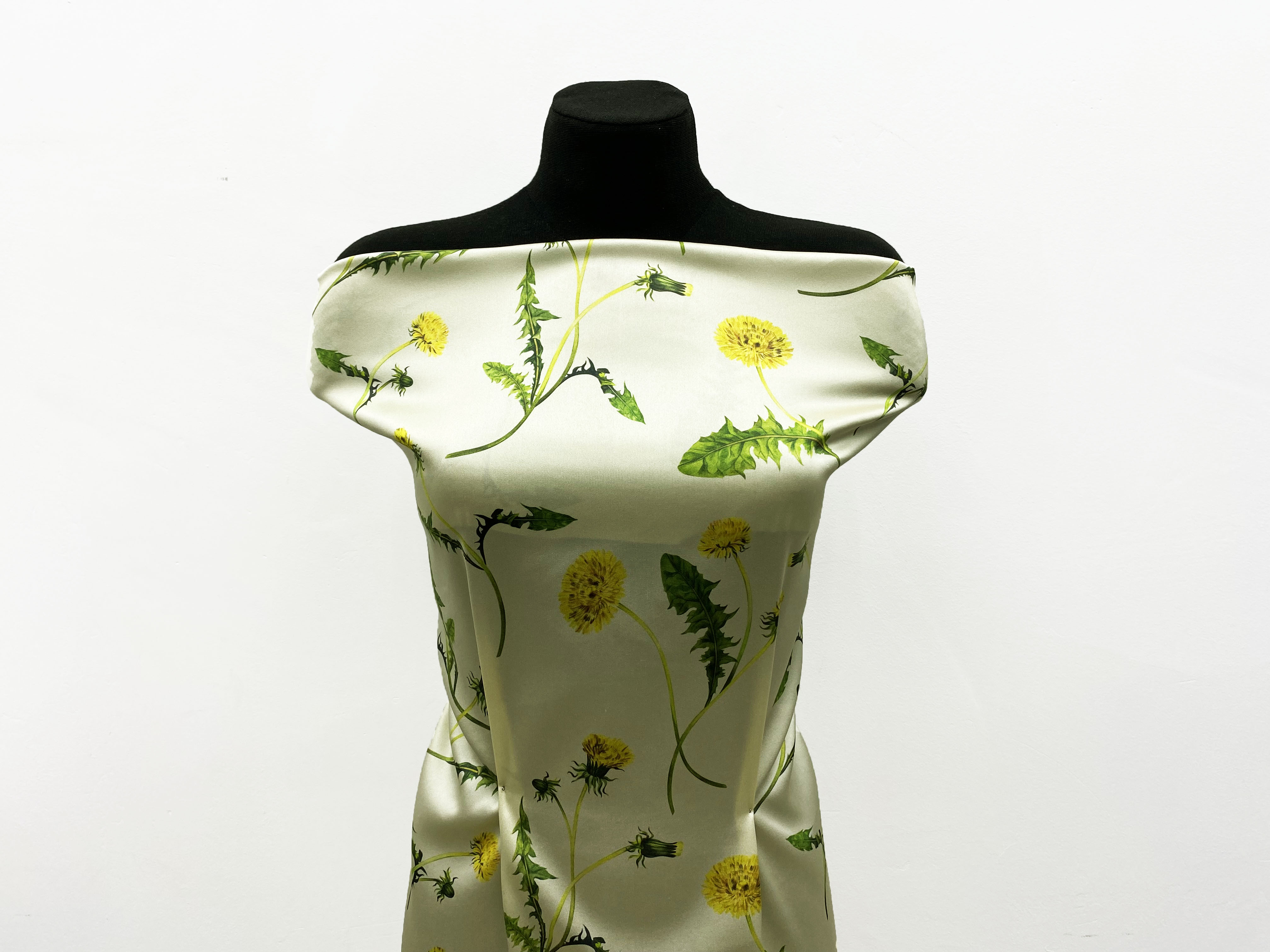 Ткань Атласный Шёлк  бежевого цвета с принтом жёлтые одуванчики 46436 5