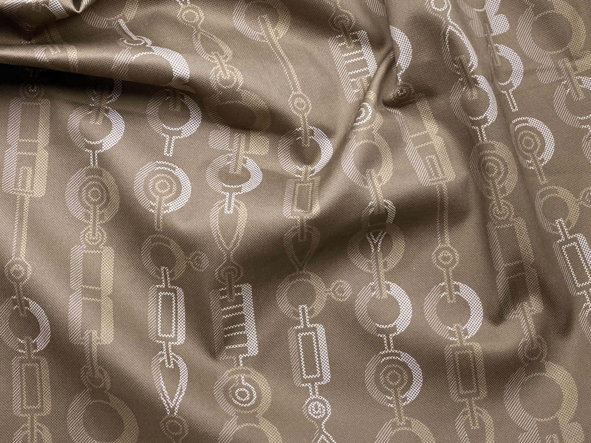 Ткань Пике коричневого цвета с принтом полосы из цепочки  16756 3
