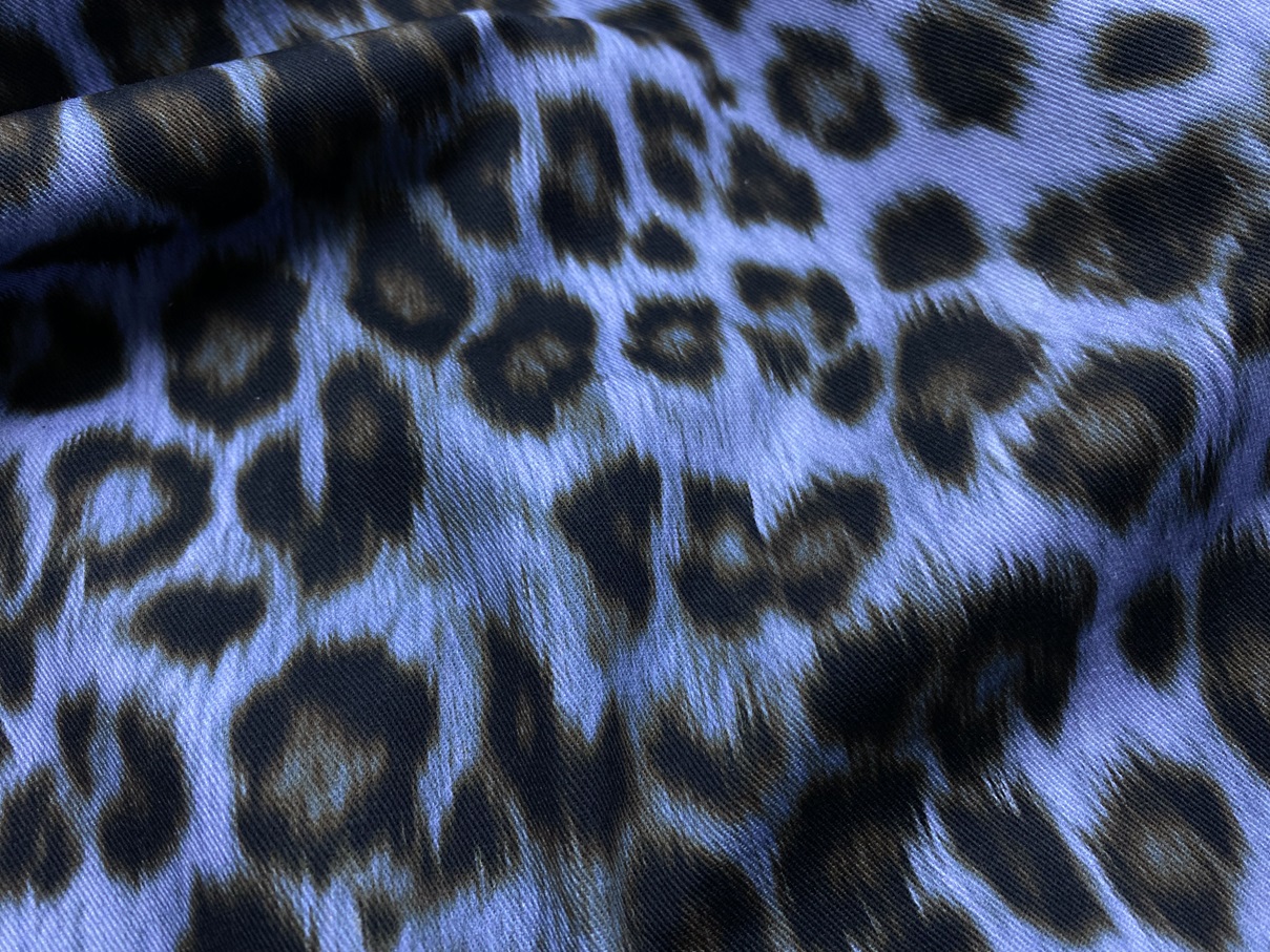Ткань Джинса  голубого цвета с принтом  леопард 12626 2