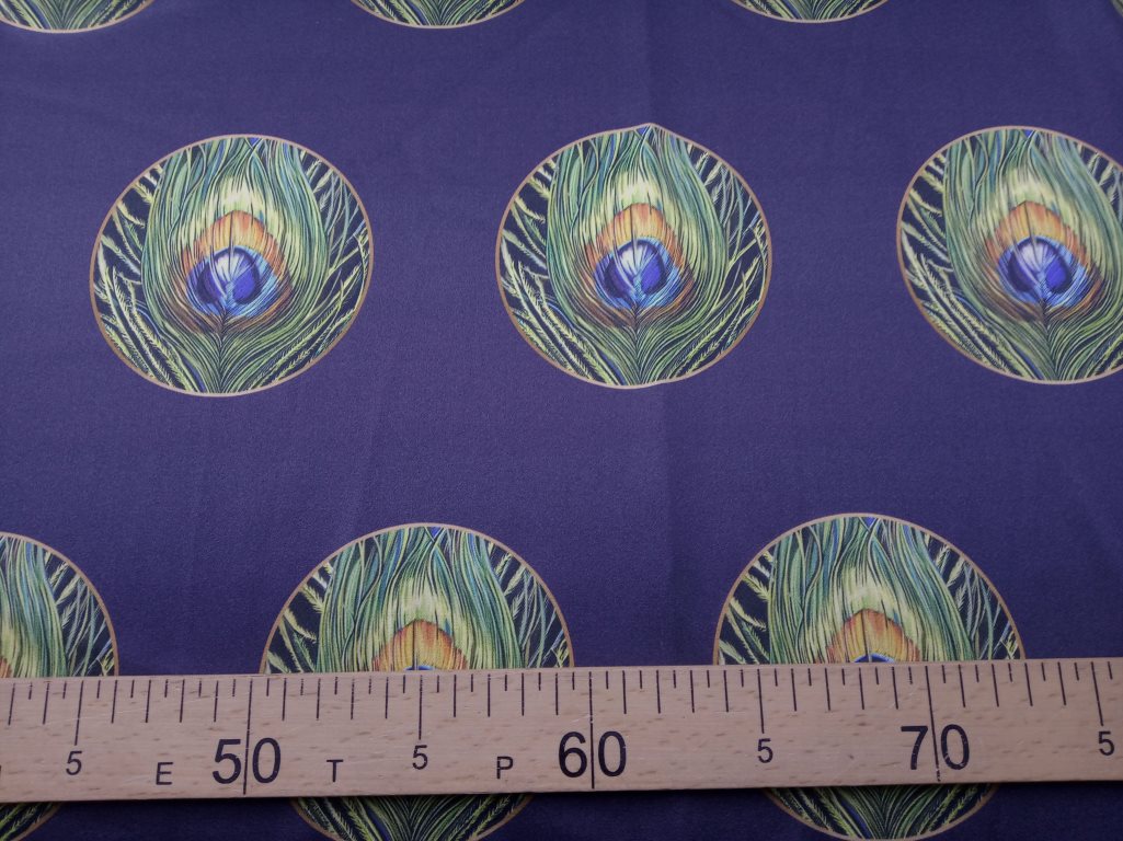 Ткань шелк фиолетовый с перьями павлина 4