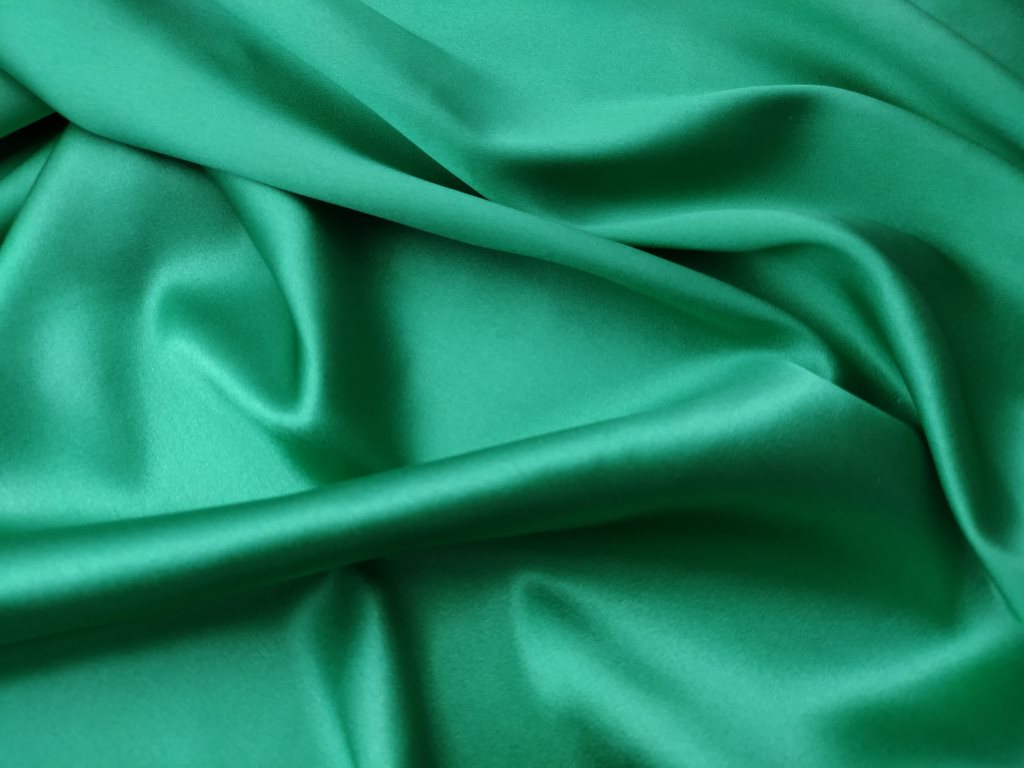 Ткань шелк травяного цвета 2