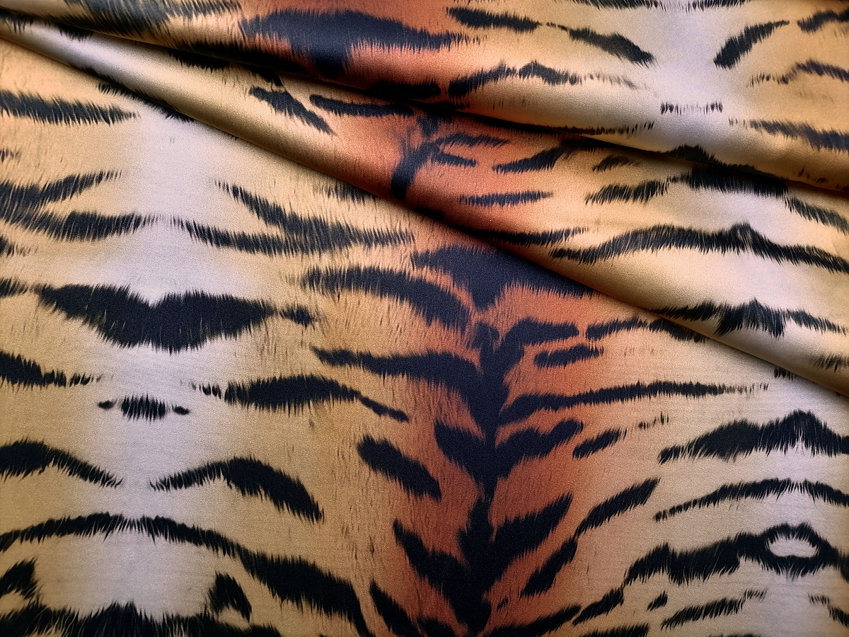 Ткань Атласный шелк с тигриным принтом  1
