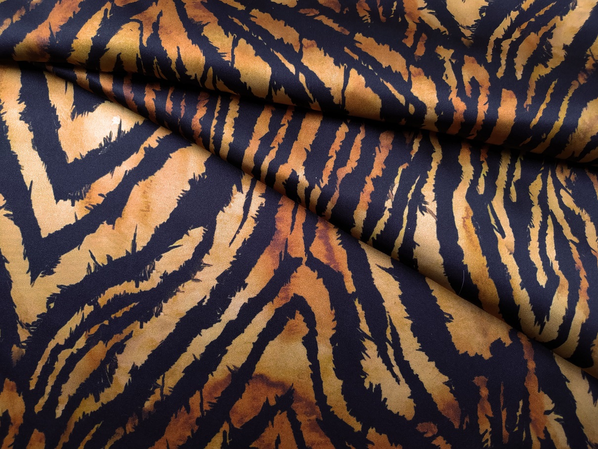Ткань шелк рыже-коричневый с тигриным принтом 1