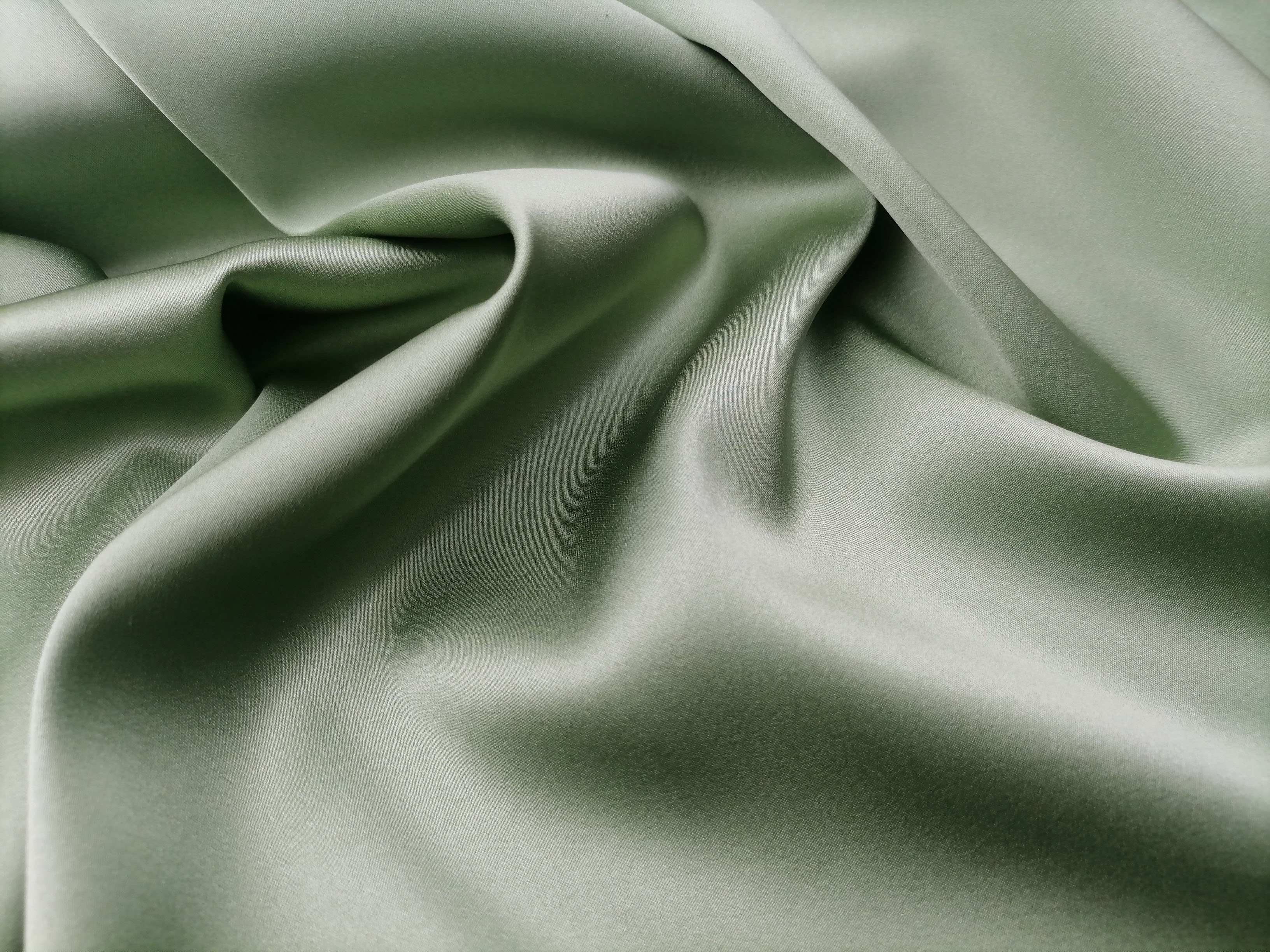Ткань Атласный Шелк с эластаном зеленый Италия 42516 2