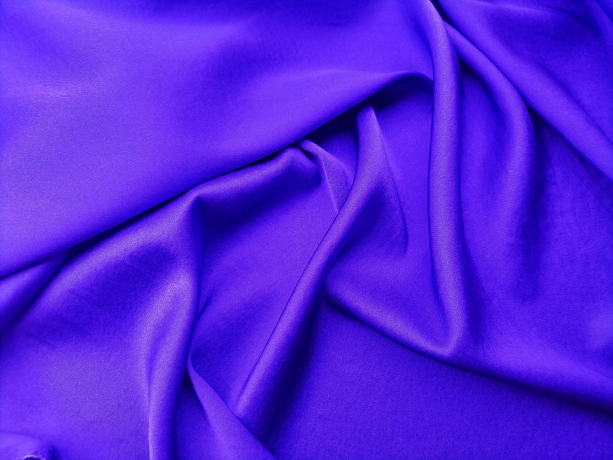 Ткань Атласный Шелк с эластаном  фиолетово-синий  Италия  42526 2