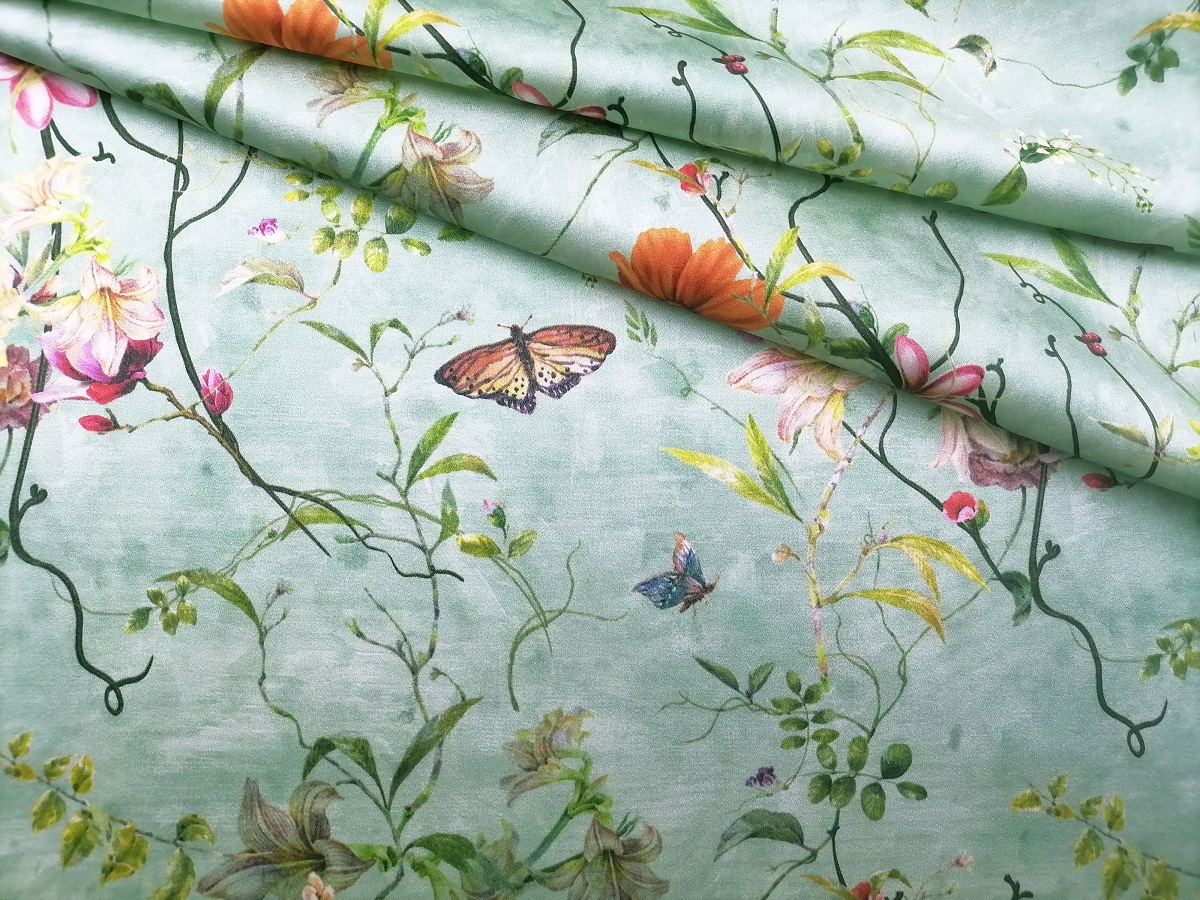 Ткань шелк мятного цвета с цветами и бабочками 1