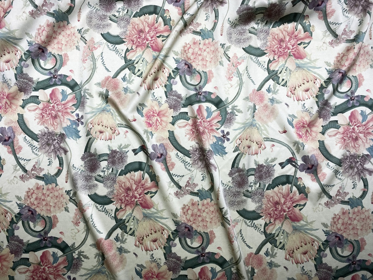 Ткань Атласный Шёлк бежевого цвета с принтом цветы и рептилии 46440 3