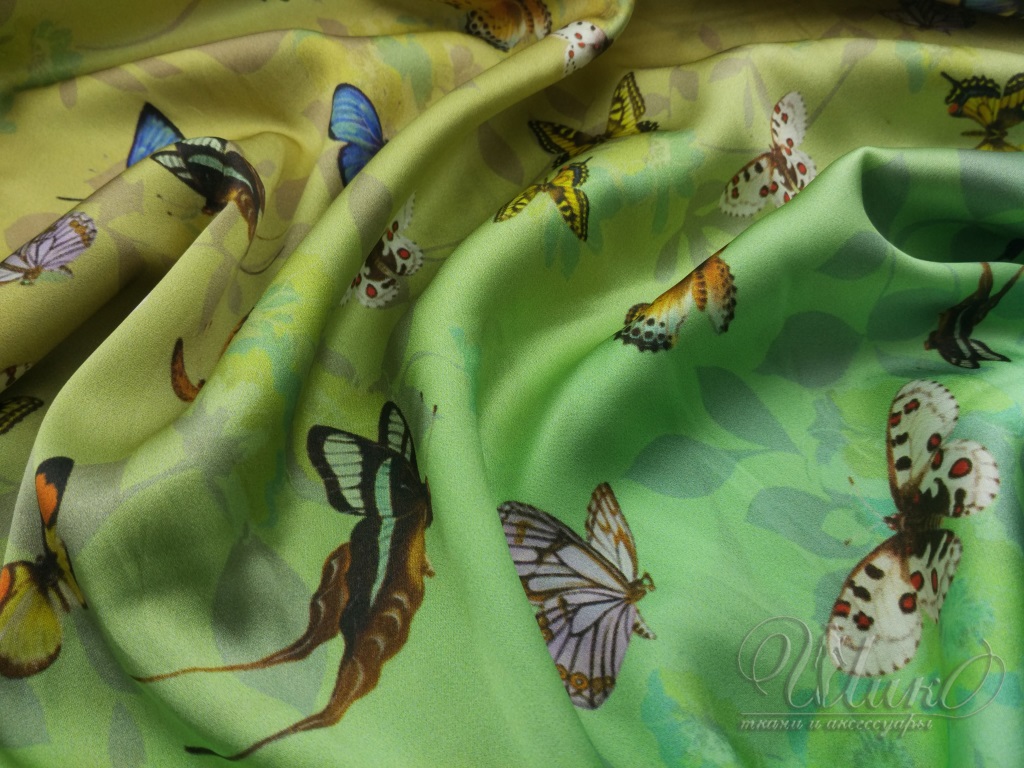Ткань Шелк зеленый с рисунком бабочки 2